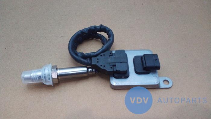 Nox sensor van een Mercedes-Benz Sprinter 3,5t (906.63) 313 CDI 16V 2016