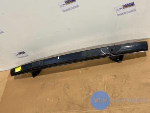 Begagnade Chassibalk, bakre Mercedes A (W169) 2.0 A-180 CDI 16V 5-Drs. Pris € 60,50 Inklusive moms erbjuds av Autoparts Van De Velde