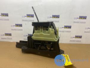 Begagnade Växelspak Mercedes A (W169) 1.5 A-160 Pris € 90,75 Inklusive moms erbjuds av Autoparts Van De Velde