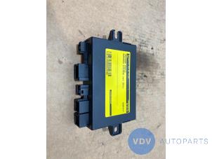 Begagnade Dragkroksmodul Mercedes A (W169) 2.0 A-200 CDI 16V Pris € 108,90 Inklusive moms erbjuds av Autoparts Van De Velde