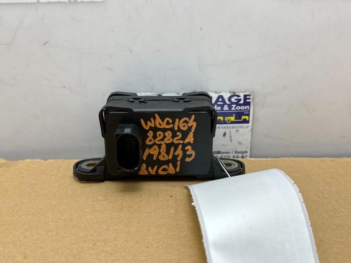 Styrvinkelsensor från en Mercedes-Benz GL (X164) 4.0 GL 450 CDI V8 32V 2006