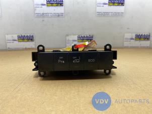 Begagnade Brytare (diverse) Mercedes A (W169) 1.5 A-150 5-Drs. Pris € 36,30 Inklusive moms erbjuds av Autoparts Van De Velde