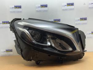 Begagnade Strålkastare, höger Mercedes GLC Coupe (C253) 2.0 200 16V Pris € 828,85 Inklusive moms erbjuds av Autoparts Van De Velde