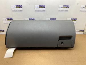 Begagnade Handskfack Mercedes Sprinter 3,5t (906.63) 313 CDI 16V Pris € 60,50 Inklusive moms erbjuds av Autoparts Van De Velde