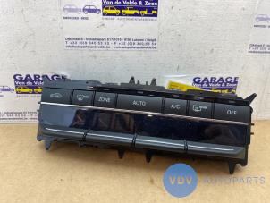Begagnade Värmekontrollpanel Mercedes E (W212) E-200 CDI 16V BlueEfficiency,BlueTEC Pris € 60,50 Inklusive moms erbjuds av Autoparts Van De Velde