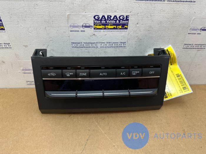 Värmekontrollpanel från en Mercedes-Benz E (C207) E-260 CGI 16V BlueEfficiency 2012