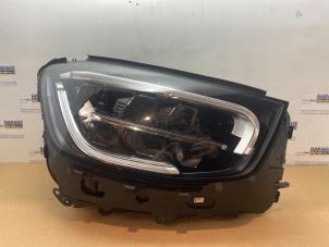Begagnade Strålkastare, höger Mercedes GLC (X253) 2.0 300 16V 4-Matic Pris € 998,25 Inklusive moms erbjuds av Autoparts Van De Velde