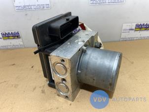 Begagnade ABS-pump Mercedes E (W212) E-220 CDI 16V BlueEff.,BlueTEC 4-Matic Pris € 108,90 Inklusive moms erbjuds av Autoparts Van De Velde