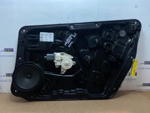 Begagnade Dörrplåt, 4-dörrars, höger fram Mercedes A (W176) 1.6 A-200 16V Pris € 72,60 Inklusive moms erbjuds av Autoparts Van De Velde