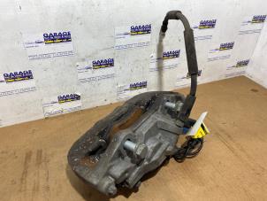 Begagnade Främre bromsok, höger Mercedes C Estate (S205) C-200 2.0 CGI 16V Pris € 60,50 Inklusive moms erbjuds av Autoparts Van De Velde