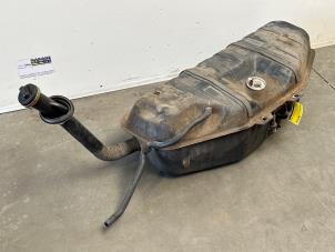 Begagnade Tank Mercedes E (W210) 3.2 E-320 CDI 24V Pris € 302,50 Inklusive moms erbjuds av Autoparts Van De Velde