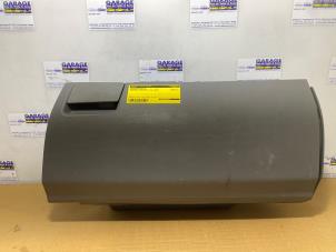 Begagnade Handskfack Mercedes Sprinter 3,5t (906.63) 310 CDI 16V Pris € 48,40 Inklusive moms erbjuds av Autoparts Van De Velde