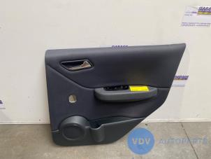 Begagnade List, bakdörr, 4-dörrars, höger Mercedes A (W169) 1.7 A-170 Pris € 60,50 Inklusive moms erbjuds av Autoparts Van De Velde