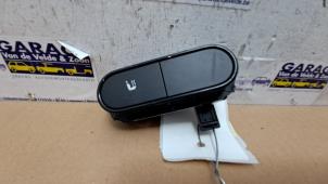 Begagnade Sätesvärmebrytare Mercedes Sprinter 3,5t (907.6/910.6) 319 CDI 3.0 V6 24V RWD Pris € 12,10 Inklusive moms erbjuds av Autoparts Van De Velde