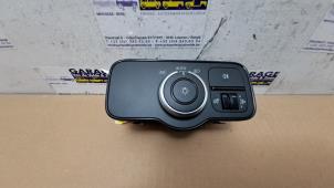 Begagnade Ljusbrytare Mercedes Sprinter 3,5t (907.6/910.6) 319 CDI 3.0 V6 24V RWD Pris € 36,30 Inklusive moms erbjuds av Autoparts Van De Velde