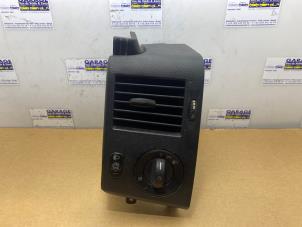 Begagnade Ljusbrytare Mercedes Sprinter 5t (906.15/906.25) 513 CDI 16V Pris € 30,25 Inklusive moms erbjuds av Autoparts Van De Velde