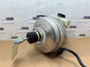 Używane Wspomaganie hamulców Mercedes C (W205) C-200 1.6 CDI BlueTEC, C-200 d 16V Cena € 90,75 Z VAT oferowane przez Autoparts Van De Velde