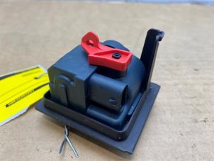 Używane Silnik blokady wlewu paliwa Mercedes SLK (R172) 2.0 300 16V Cena € 18,15 Z VAT oferowane przez Autoparts Van De Velde