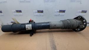 Begagnade Stötdämpare, höger bak Mercedes Sprinter 3,5t (907.6/910.6) 314 CDI 2.1 D RWD Pris € 60,50 Inklusive moms erbjuds av Autoparts Van De Velde