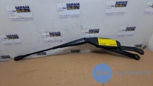 Begagnade Främre torkararm Mercedes C Estate (S205) C-200 BlueTEC, C-200 d 1.6 16V Pris € 18,15 Inklusive moms erbjuds av Autoparts Van De Velde