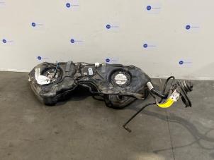 Begagnade Tank Mercedes C (W204) 1.8 C-180K 16V Pris € 181,50 Inklusive moms erbjuds av Autoparts Van De Velde