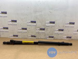 Begagnade Set med gasfjädrar för bagage Mercedes B (W245) 2.0 B-180 CDI 16V Pris € 24,20 Inklusive moms erbjuds av Autoparts Van De Velde