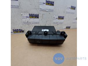 Begagnade Styrning, inbyggd dator Mercedes A (W169) 2.0 A-180 CDI 16V Pris € 24,20 Inklusive moms erbjuds av Autoparts Van De Velde