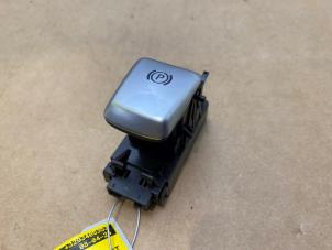 Używane Mechanizm hamulca recznego Mercedes C (W205) C-220 2.2 CDI BlueTEC, C-220 d 16V Cena € 12,10 Z VAT oferowane przez Autoparts Van De Velde