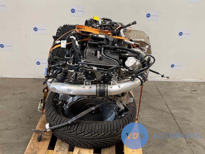 Motor van een Mercedes-Benz S Lang (V223) 3.0 S-580e 24V 4-Matic 2022