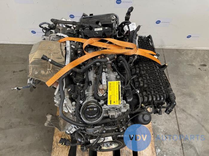 Motor van een Mercedes-Benz S Lang (V223) 3.0 S-580e 24V 4-Matic 2022