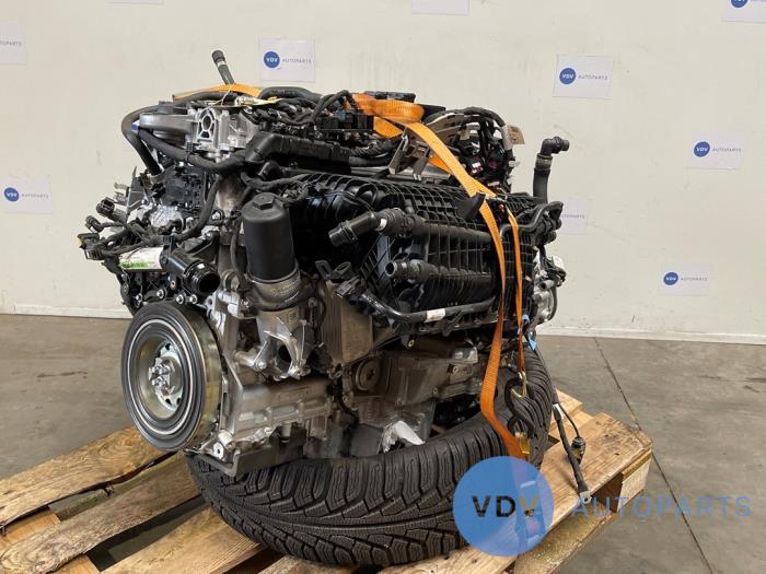 Motor van een Mercedes-Benz S Lang (V223) 3.0 S-580e 24V 4-Matic 2022