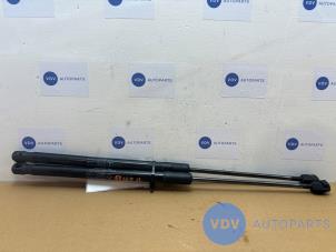 Begagnade Set med gasfjädrar för bagage Mercedes A (W169) 1.7 A-170 Pris € 18,15 Inklusive moms erbjuds av Autoparts Van De Velde