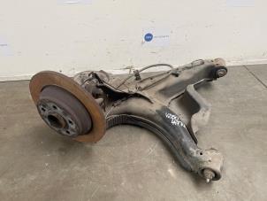 Gebruikte Fusee rechts-achter Mercedes Vito (447.6) 1.6 111 CDI 16V Prijs € 211,75 Inclusief btw aangeboden door Autoparts Van De Velde