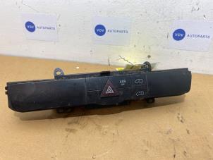 Begagnade Nödbelysningsbrytare Mercedes Sprinter 3,5t (906.73) 311 CDI 16V Pris € 30,25 Inklusive moms erbjuds av Autoparts Van De Velde