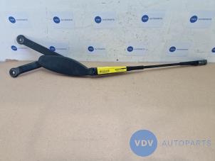 Begagnade Främre torkararm Mercedes C (W205) C-180 1.6 CDI BlueTEC, C-180 d 16V Pris € 18,15 Inklusive moms erbjuds av Autoparts Van De Velde