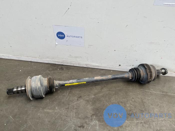 Drivaxel, höger bak från en Mercedes-Benz C Estate (S204) 2.2 C-200 CDI 16V BlueEFFICIENCY 2011