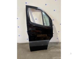 Begagnade Framdörr, 4-dörrars, höger Mercedes Sprinter 5t (907.6) 314 CDI 2.1 D RWD Pris € 635,25 Inklusive moms erbjuds av Autoparts Van De Velde