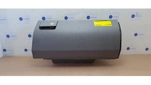 Begagnade Handskfack Mercedes Sprinter 3,5t (906.73) 309 CDI 16V Pris € 60,50 Inklusive moms erbjuds av Autoparts Van De Velde