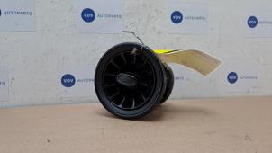 Begagnade Luftmunstycke, instrumentbräda Mercedes Sprinter 3,5t (907.6/910.6) 319 CDI 3.0 V6 24V RWD Pris € 12,10 Inklusive moms erbjuds av Autoparts Van De Velde