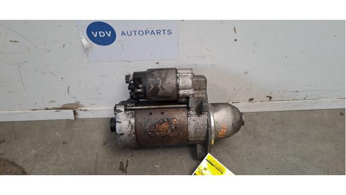 Startmotor från en Mercedes-Benz ML I (163) 270 2.7 CDI 20V 2002