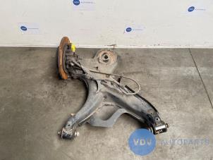 Gebruikte Fusee rechts-achter Mercedes Vito (447.6) 1.6 111 CDI 16V Prijs € 211,75 Inclusief btw aangeboden door Autoparts Van De Velde