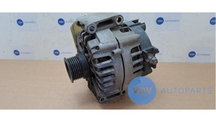 Dynamo från en Mercedes-Benz Sprinter 4t (907.6/910.6) 414 CDI 2.1 D 4x4 2019