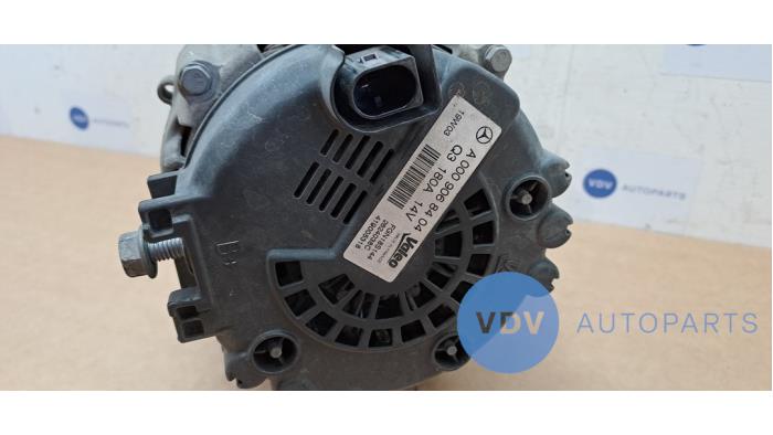 Dynamo från en Mercedes-Benz Sprinter 4t (907.6/910.6) 414 CDI 2.1 D 4x4 2019