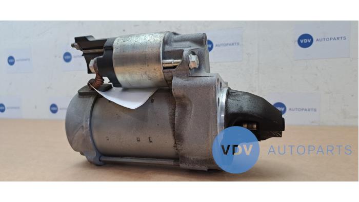 Startmotor från en Mercedes-Benz Sprinter 4t (907.6/910.6) 414 CDI 2.1 D 4x4 2019