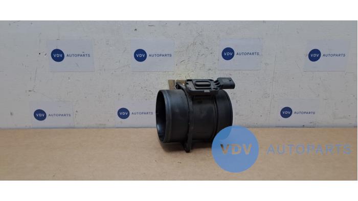 Luftmassemätare från en Mercedes-Benz Sprinter 4t (907.6/910.6) 414 CDI 2.1 D 4x4 2019