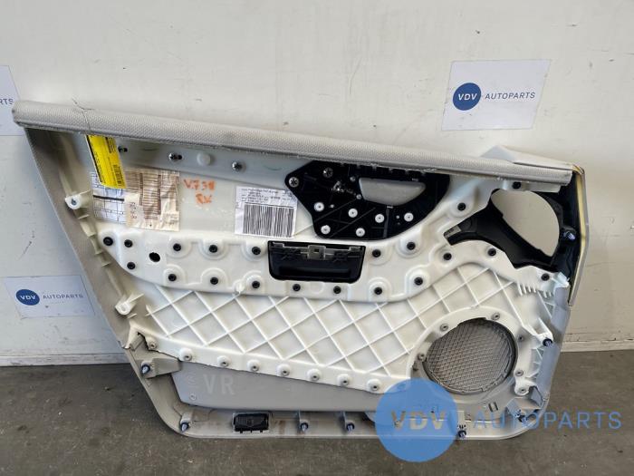 List, framdörr, 4-dörrars, höger från en Mercedes-Benz A (W169) 2.0 A-200 5-Drs. 2009