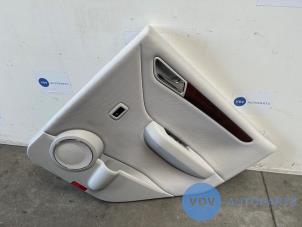 Begagnade List, bakdörr, 4-dörrars, höger Mercedes A (W169) 2.0 A-200 5-Drs. Pris € 48,40 Inklusive moms erbjuds av Autoparts Van De Velde