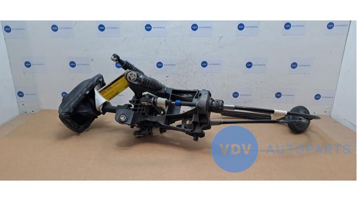 Växelspak från en Mercedes-Benz Sprinter 4t (907.6/910.6) 414 CDI 2.1 D 4x4 2019