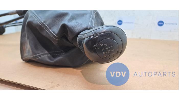 Växelspak från en Mercedes-Benz Sprinter 4t (907.6/910.6) 414 CDI 2.1 D 4x4 2019