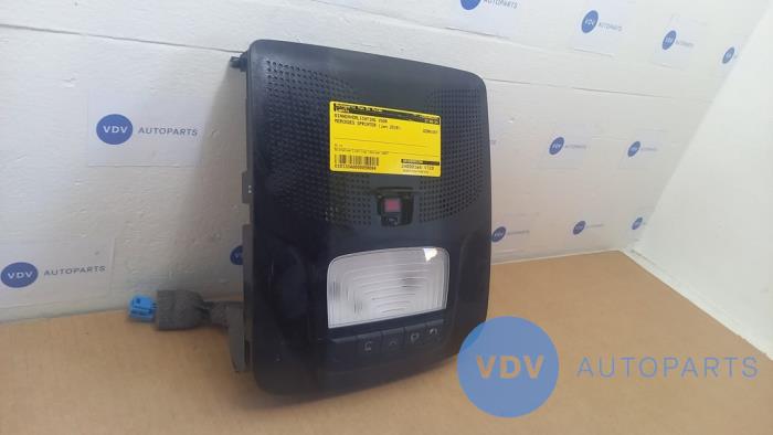 Innerbelysning, fram från en Mercedes-Benz Sprinter 4t (907.6/910.6) 414 CDI 2.1 D 4x4 2019